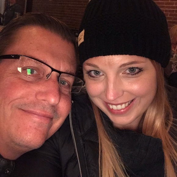 Meet your Posher, Christa - Picture 3 of 3